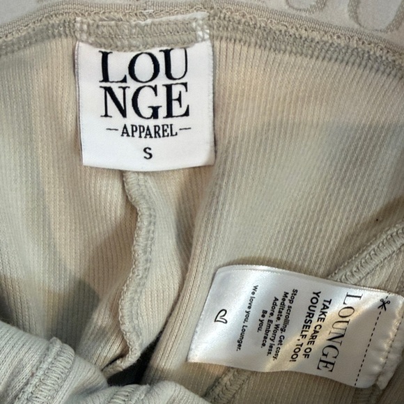 Lounge Set - Picture 3 of 4